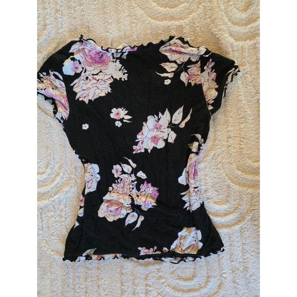 🌸 Candie’s Floral Lace Button Tee – Size Small - Picture 6 of 6